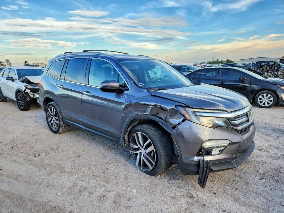 2017 HONDA PILOT ELITE 4