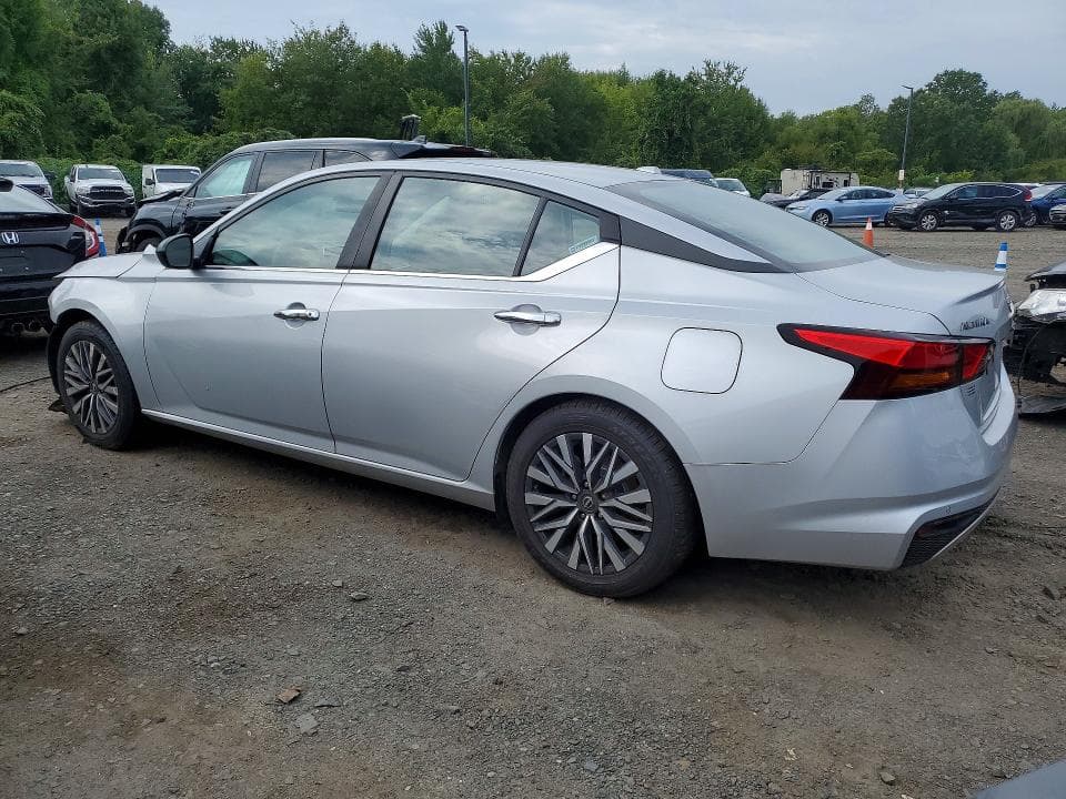 2024 NISSAN ALTIMA SV 2