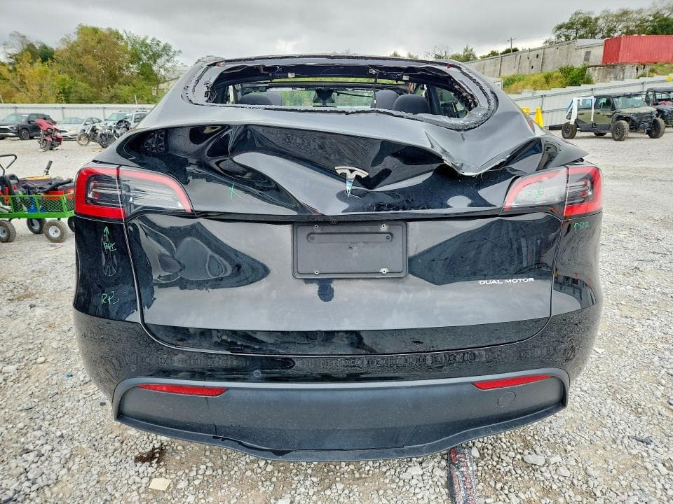 2021 TESLA MODEL Y 6