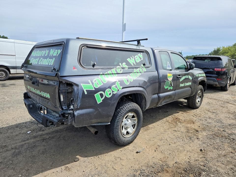 2017 TOYOTA TACOMA SR 3