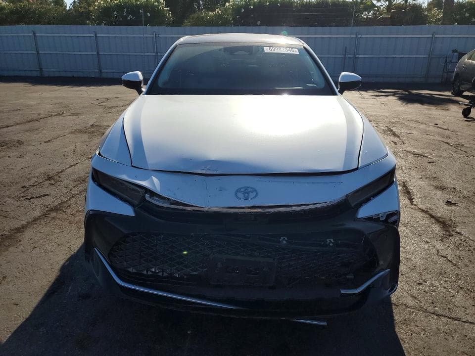 2023 TOYOTA CROWN LIMITED 5