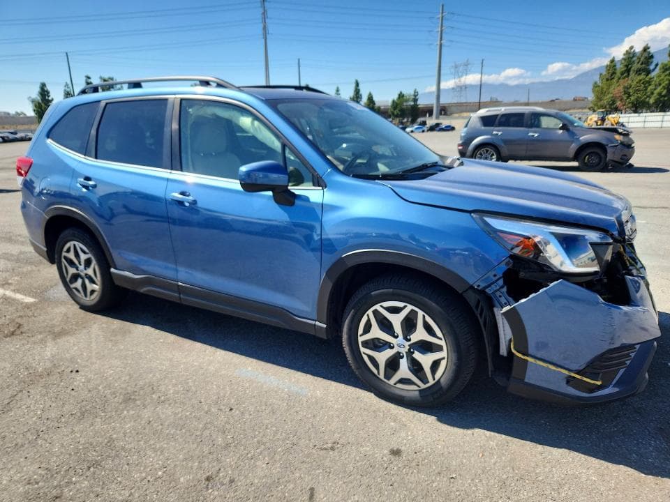 2023 SUBARU FORESTER PREMIUM 4