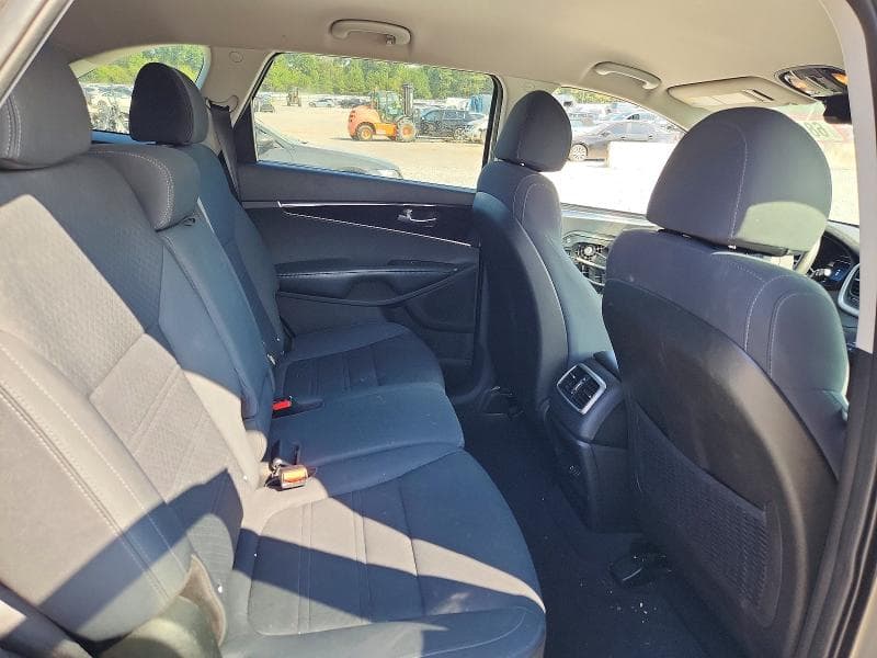 2018 KIA SORENTO L 11