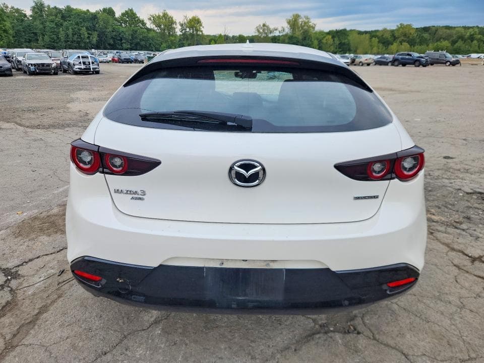 2023 MAZDA 3 PREMIUM 6