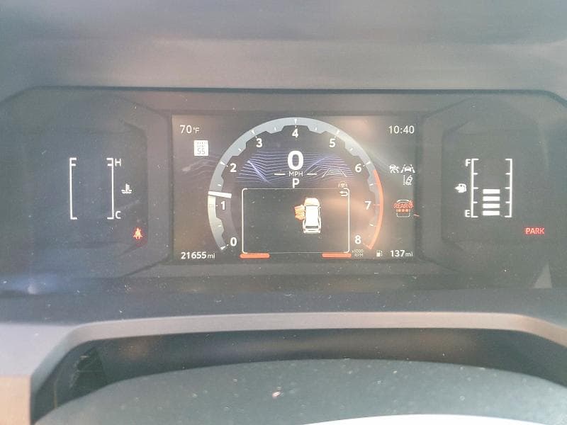 2025 TOYOTA 4RUNNER SR5 9