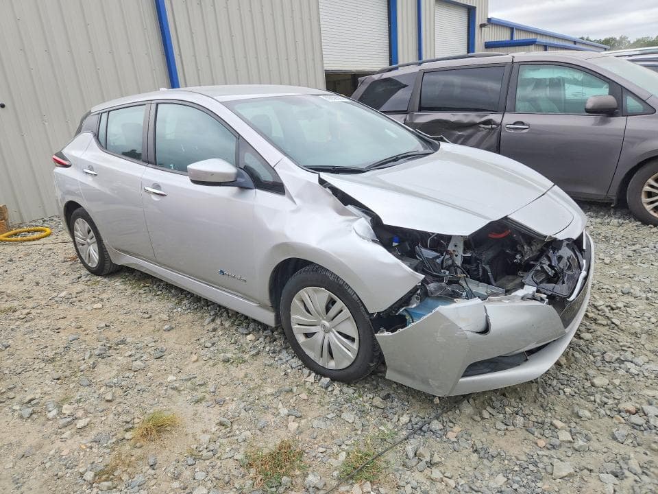 2018 NISSAN LEAF S 4
