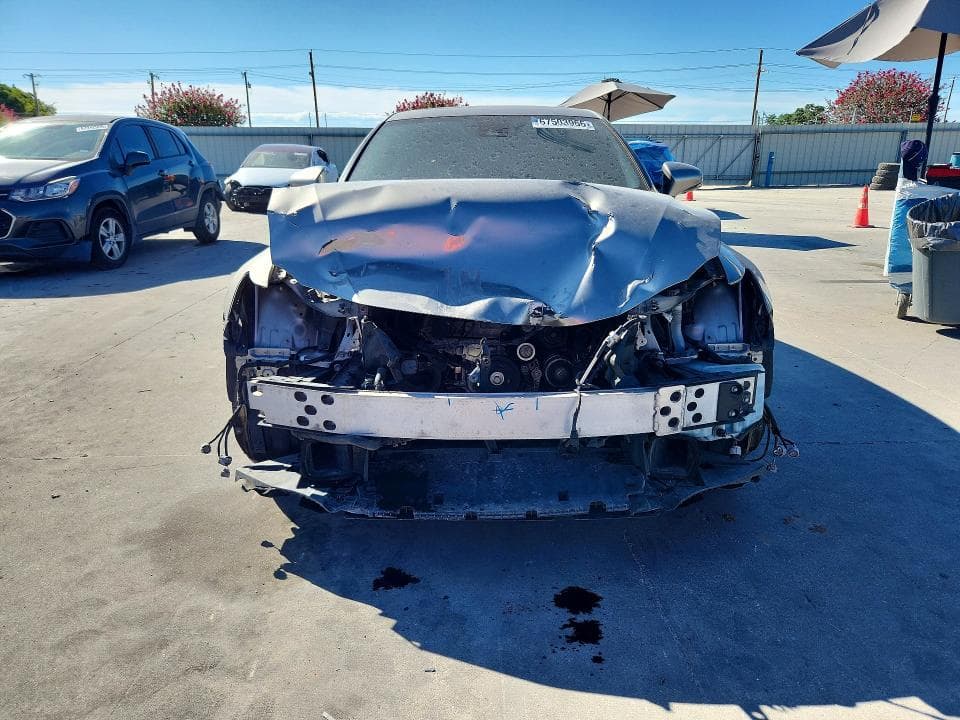 2017 LEXUS IS 200T 5