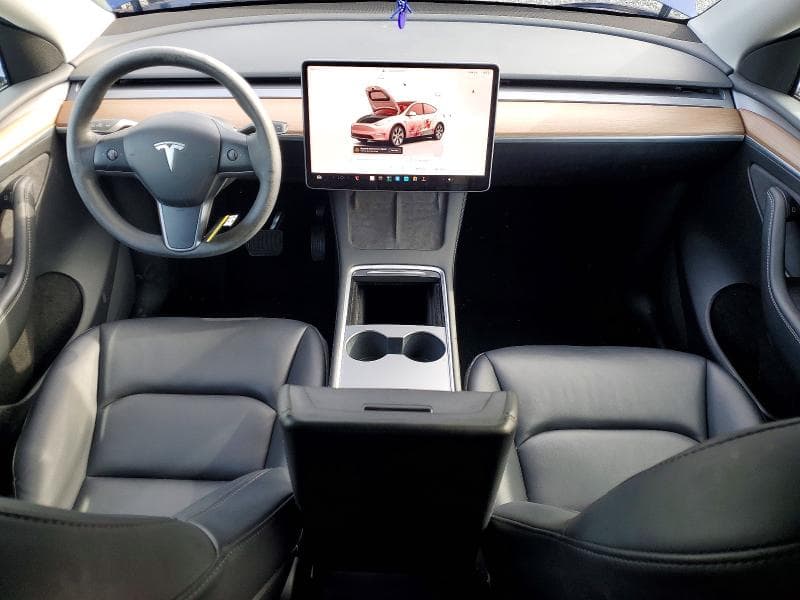 2023 TESLA MODEL Y 8