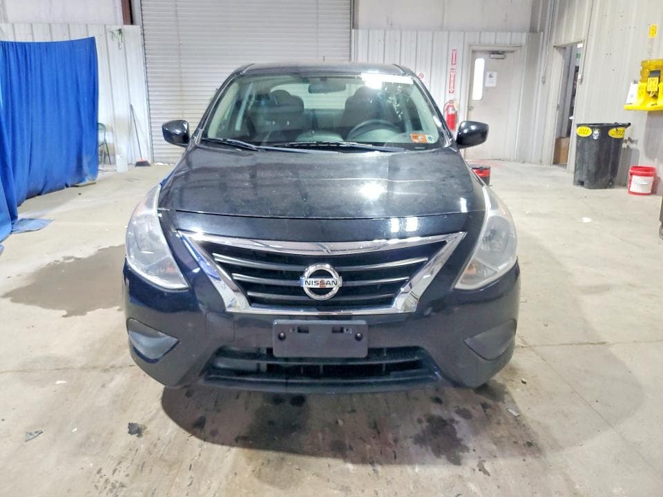 2018 NISSAN VERSA SV 5
