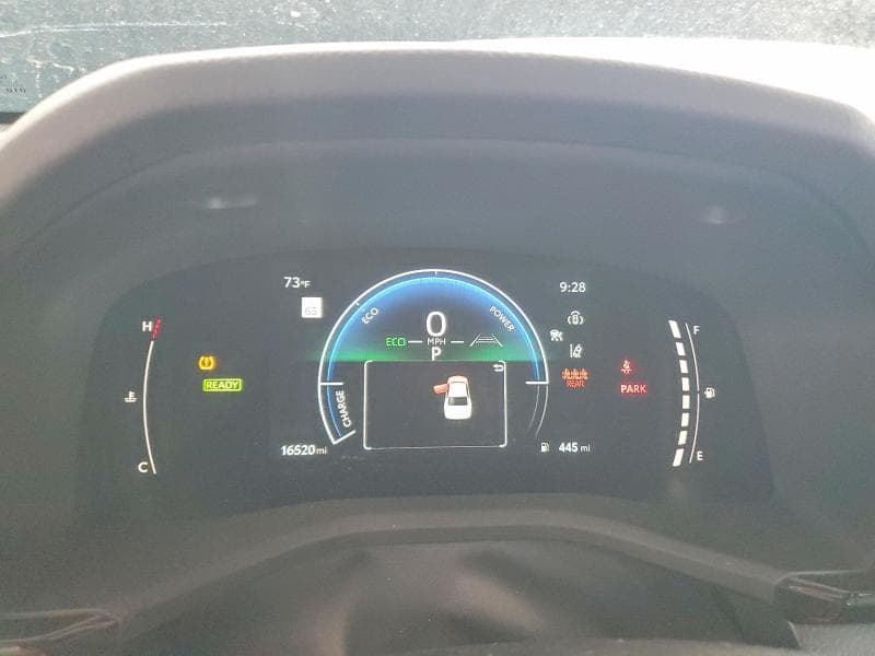 2025 TOYOTA CAMRY SE 9