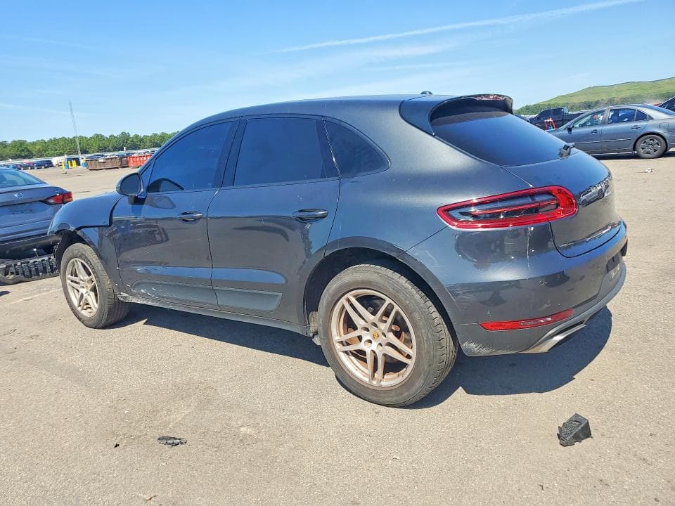 2017 PORSCHE MACAN 2