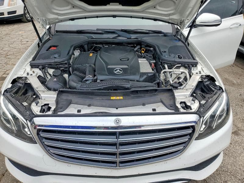 2017 MERCEDES-BENZ E 300 11