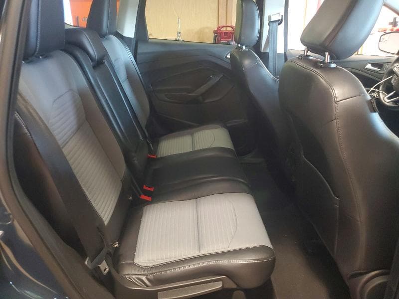 2019 FORD ESCAPE SE 11