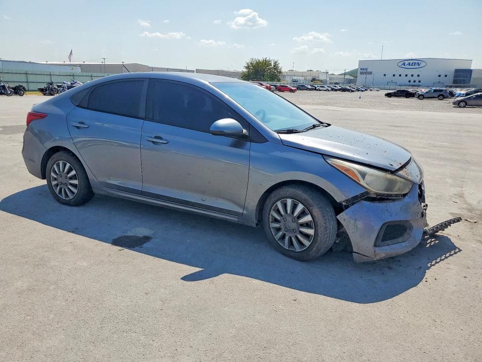 2019 HYUNDAI ACCENT SE 4