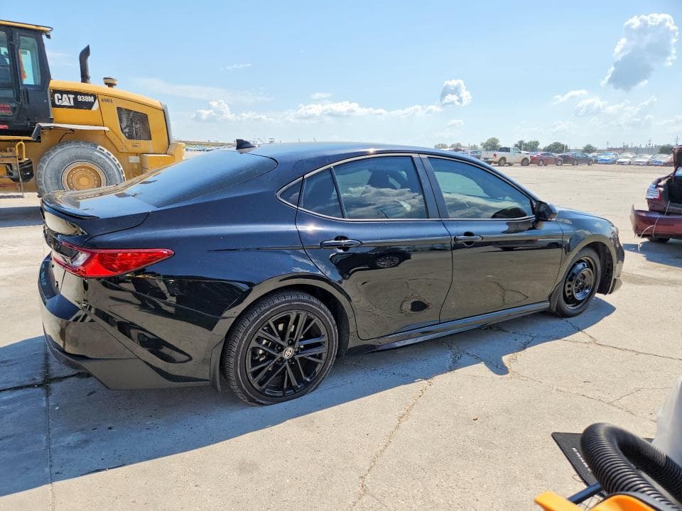 2026 TOYOTA CAMRY SE 3