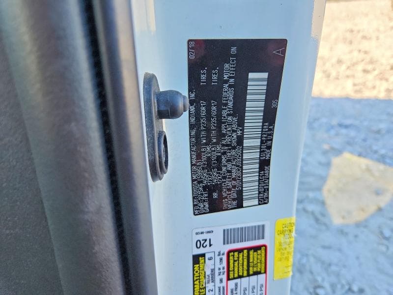 2018 TOYOTA SIENNA XLE 8-PASSENGER 13