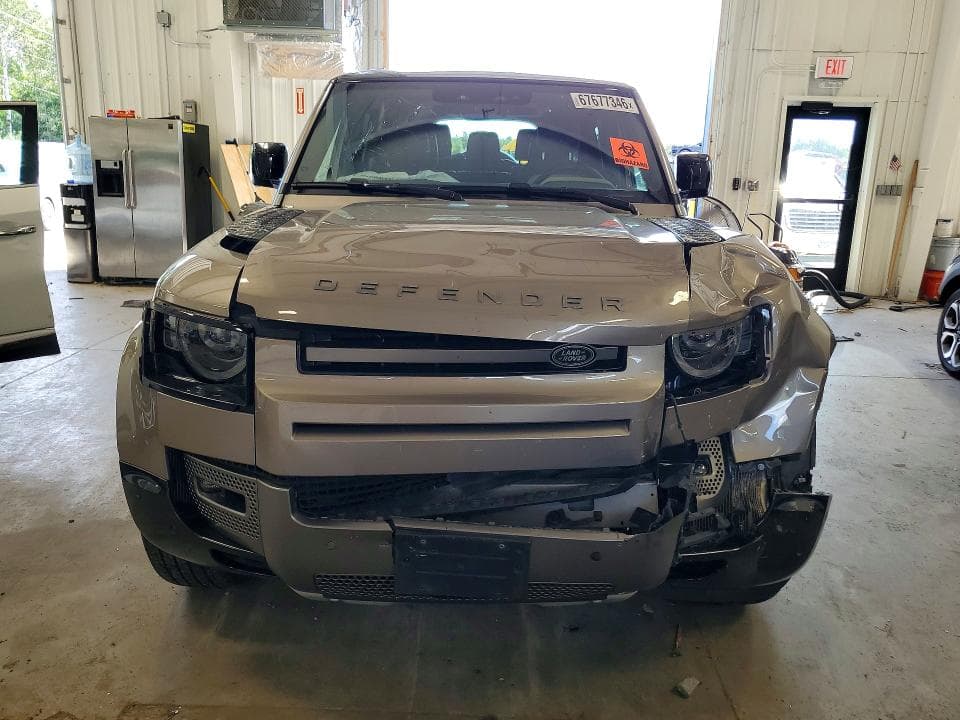 2023 LAND ROVER DEFENDER 130 X-DYNAMIC SE 5