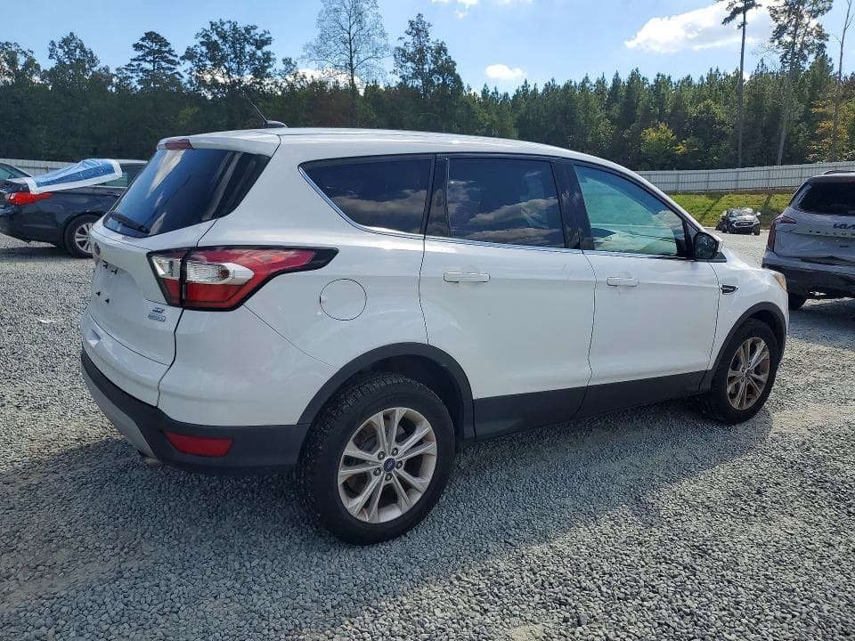 2017 FORD ESCAPE SE 3