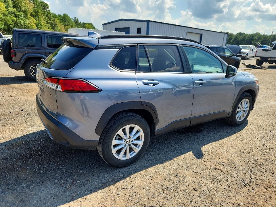 2023 TOYOTA COROLLA CROSS LE 3
