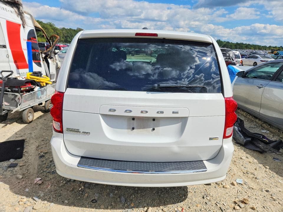 2017 DODGE GRAND CARAVAN SE 6