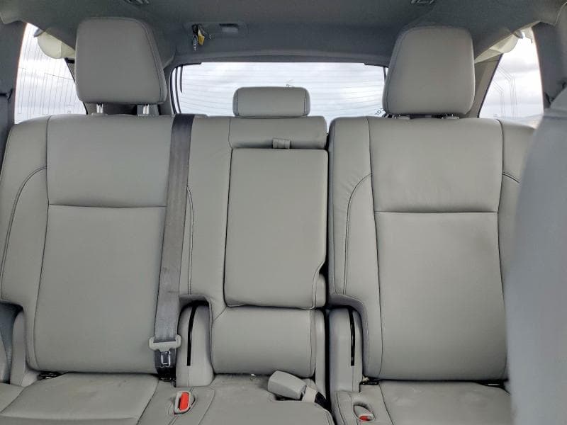 2017 TOYOTA HIGHLANDER XLE 10