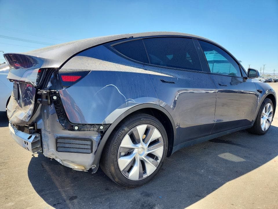 2023 TESLA MODEL Y 3