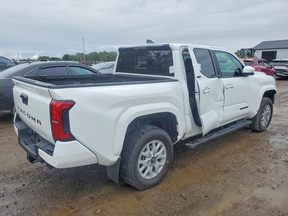2024 TOYOTA TACOMA SR5 3