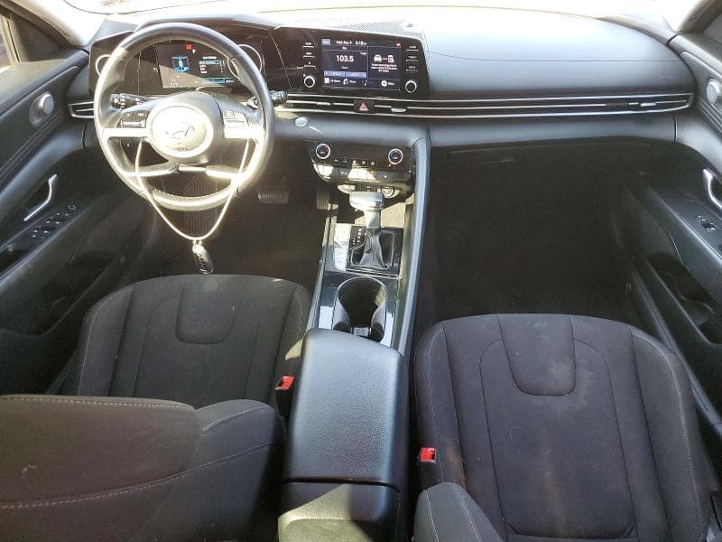 2022 HYUNDAI ELANTRA SEL 8