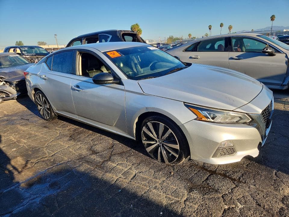 2021 NISSAN ALTIMA SR 4