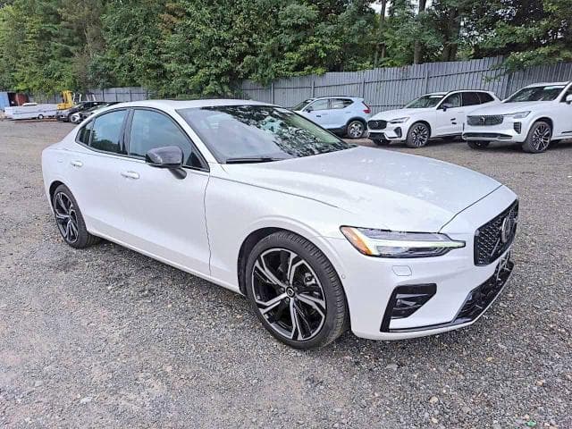 2024 VOLVO S60 PLUS 3