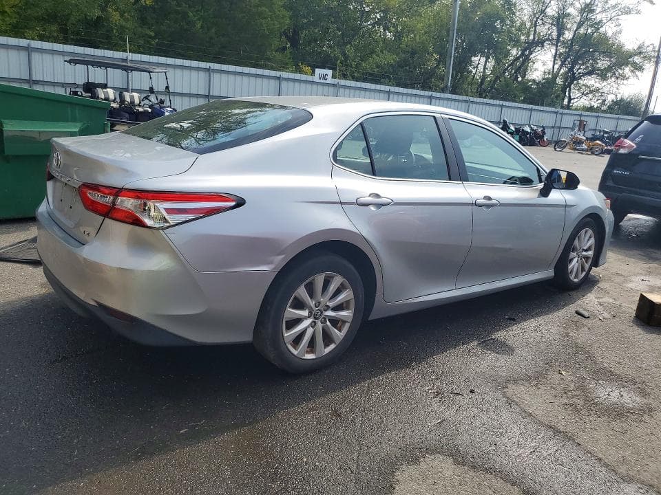 2018 TOYOTA CAMRY LE 3