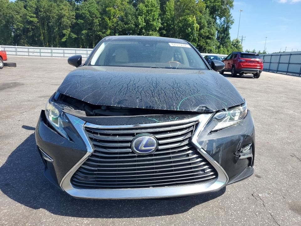 2017 LEXUS ES 300H 5