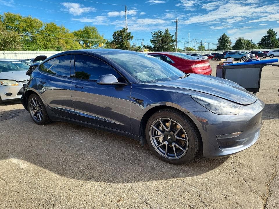 2023 TESLA MODEL 3 4
