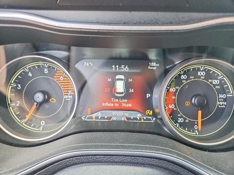 2019 JEEP CHEROKEE TRAILHAWK 9