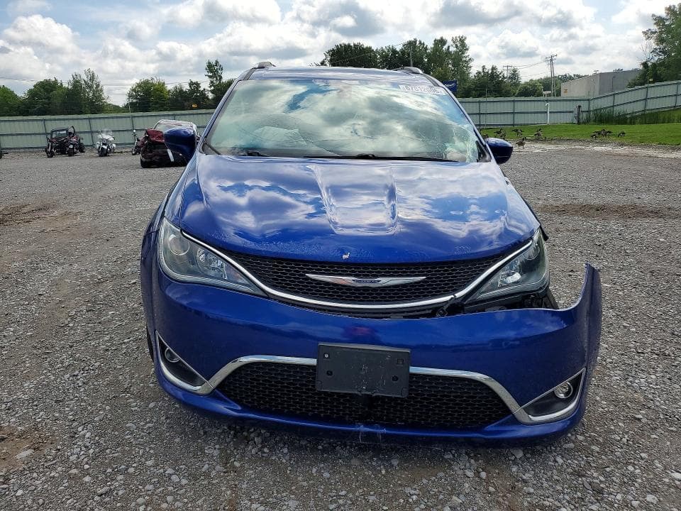 2019 CHRYSLER PACIFICA TOURING L 5