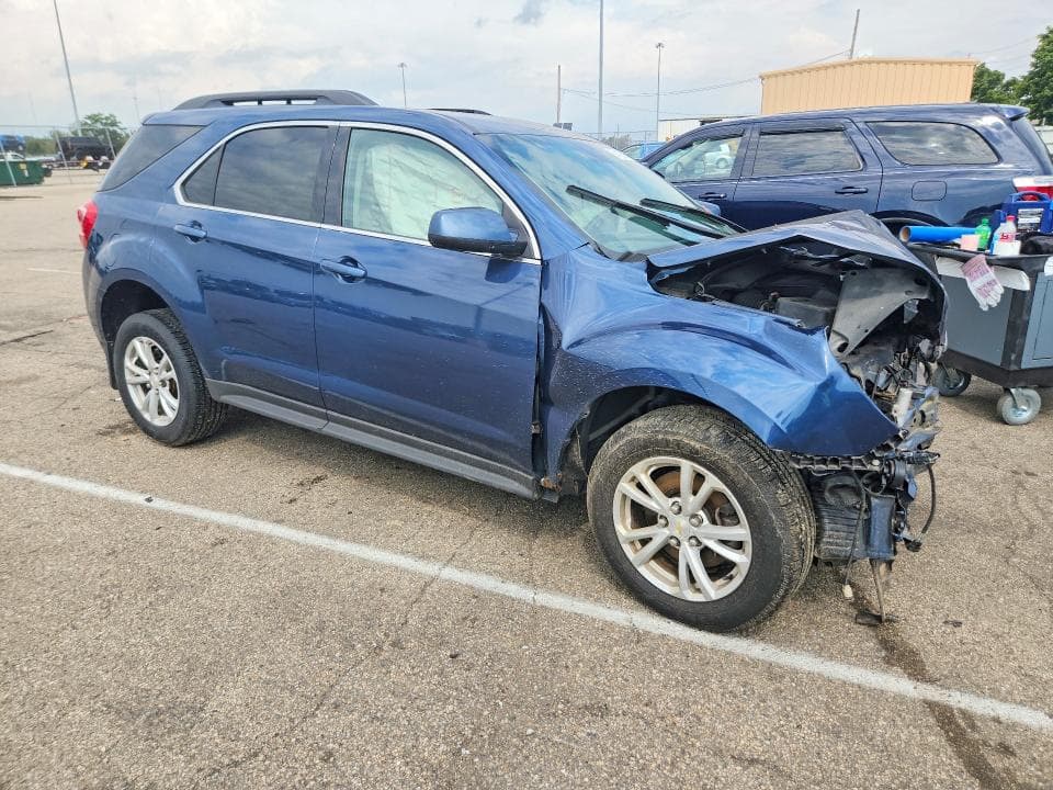 2017 CHEVROLET EQUINOX LT 4