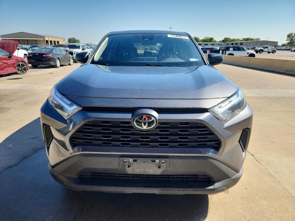 2023 TOYOTA RAV4 LE 5