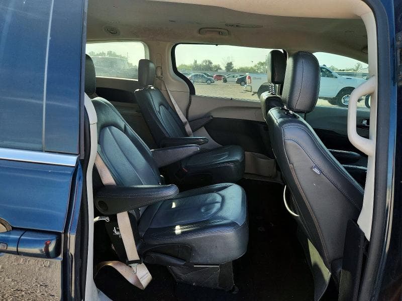 2021 CHRYSLER PACIFICA TOURING 11