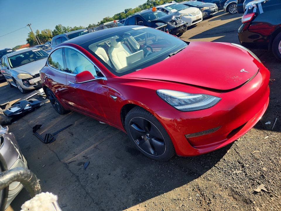 2018 TESLA MODEL 3 4