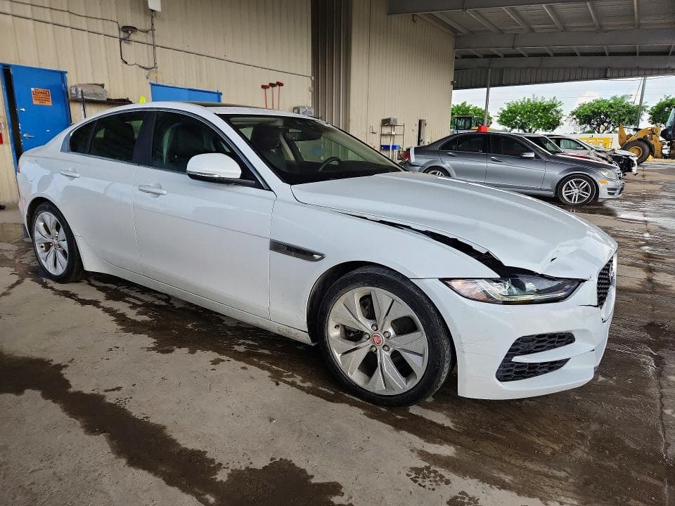 2020 JAGUAR XE S 4