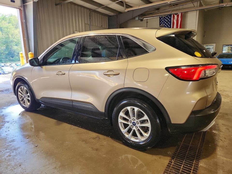 2021 FORD ESCAPE SE 2