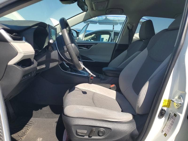 2021 TOYOTA RAV4 XLE 7