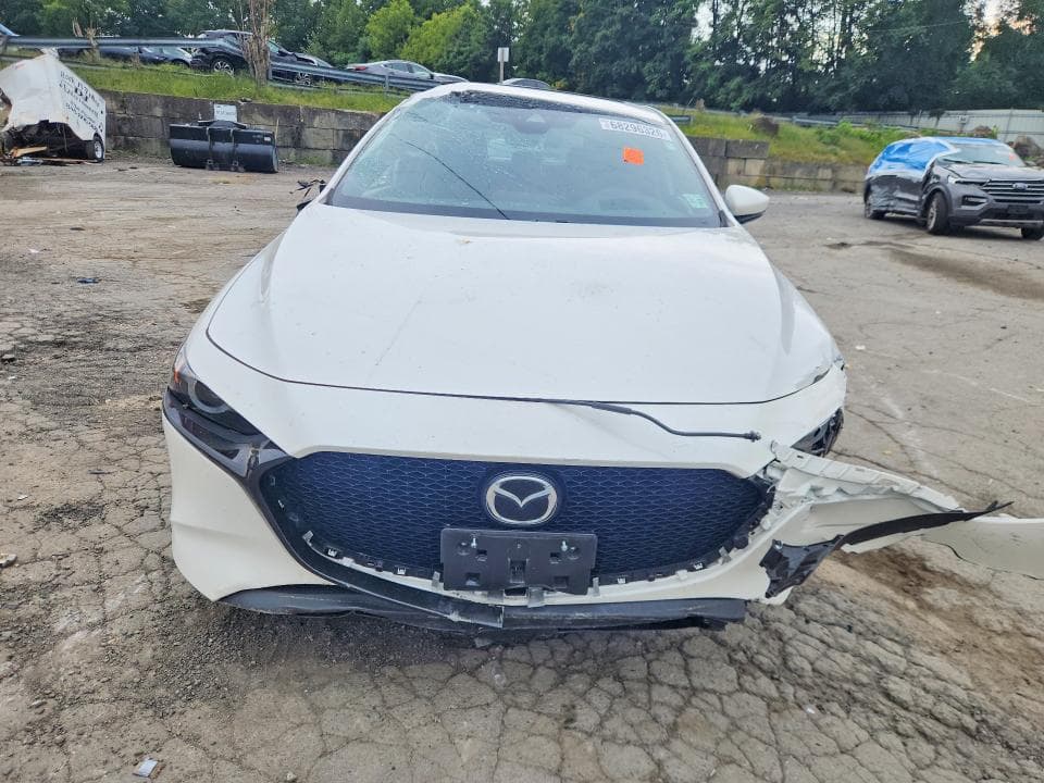 2023 MAZDA 3 PREMIUM 5