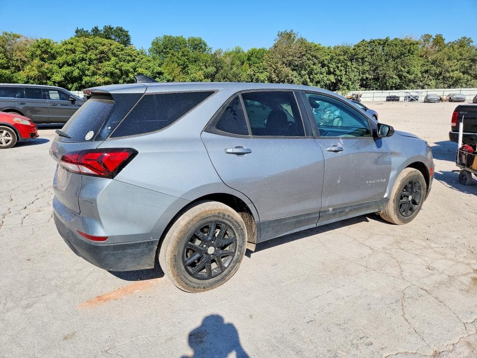 2023 CHEVROLET EQUINOX LS 3