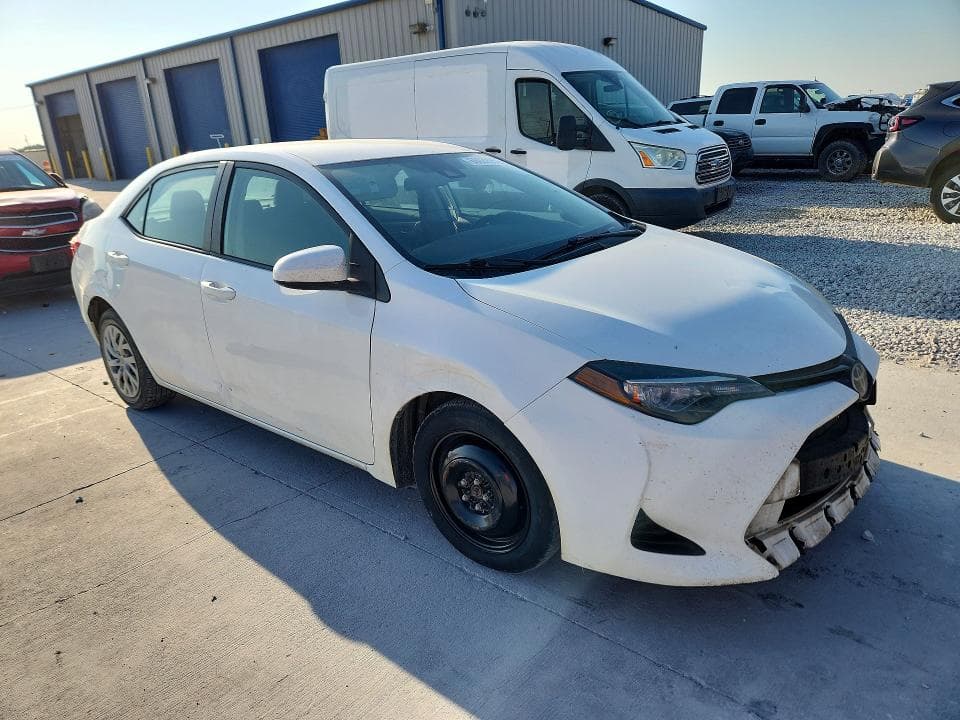 2017 TOYOTA COROLLA LE 4
