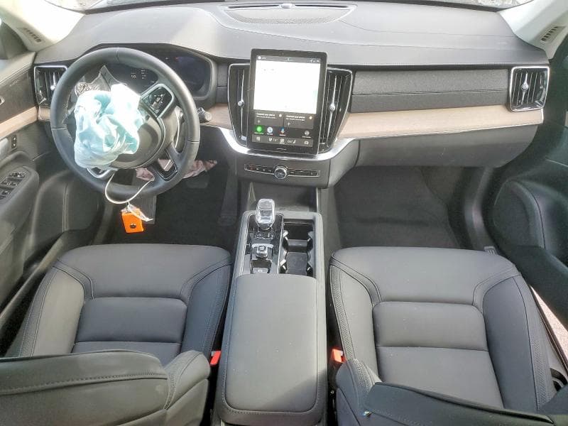 2026 VOLVO XC90 PLUS 8