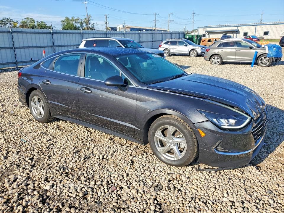2021 HYUNDAI SONATA SE 4