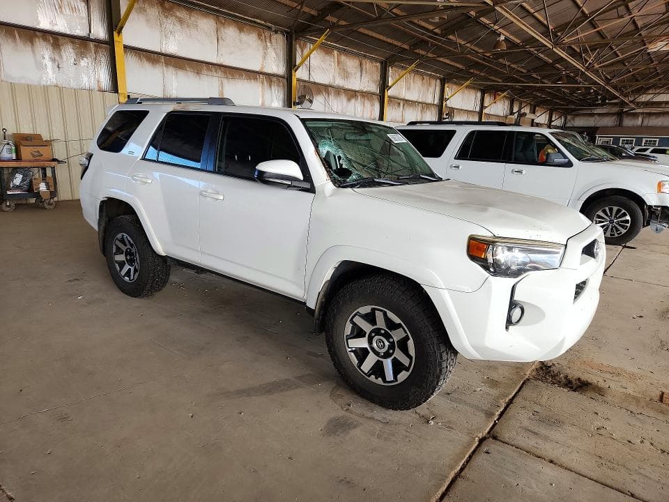 2018 TOYOTA 4RUNNER SR5 4