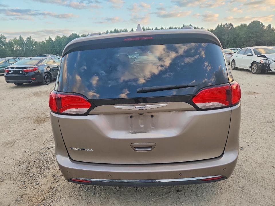 2018 CHRYSLER PACIFICA TOURING L PLUS 6
