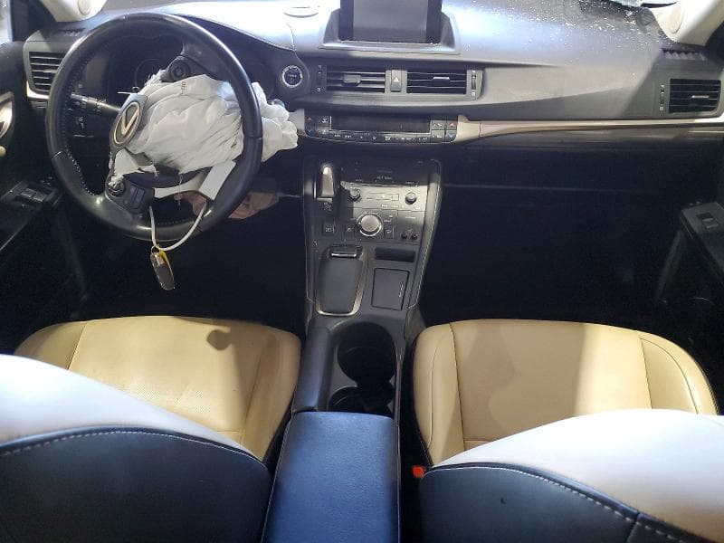 2017 LEXUS CT 200 8
